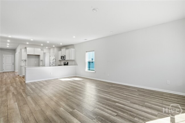 Building Photo - 145 Binscombe Ln