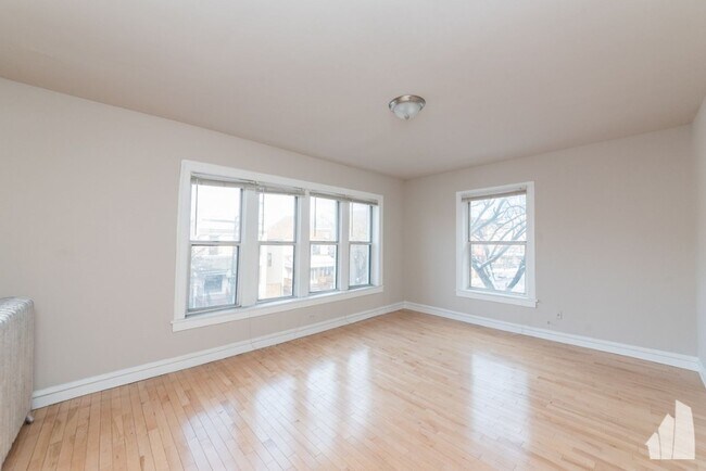 5662 N Ridge Ave, Unit 62-2B, Chicago, IL 60660 - 5665 N Ridge Ave