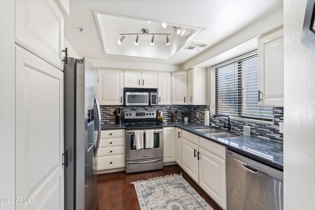 Building Photo - 7575 E Indian Bend Rd