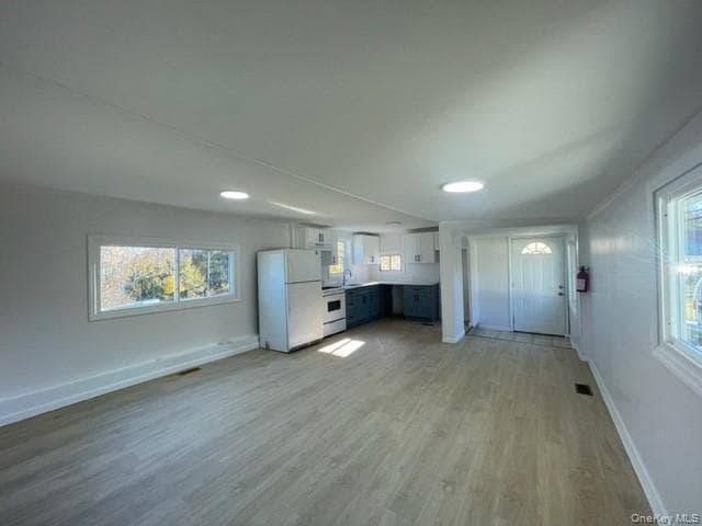 Building Photo - 6 Union Ave