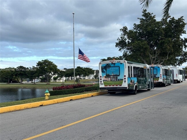 Building Photo - 149 Westbury E