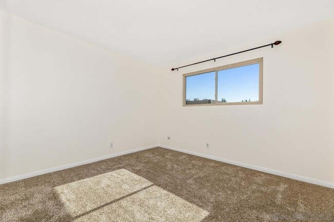 Building Photo - 1240 N Broadway