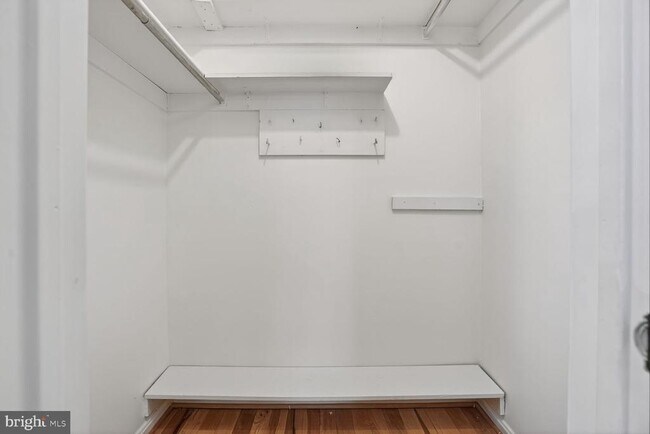 Building Photo - 6015 Ticonderoga Ct