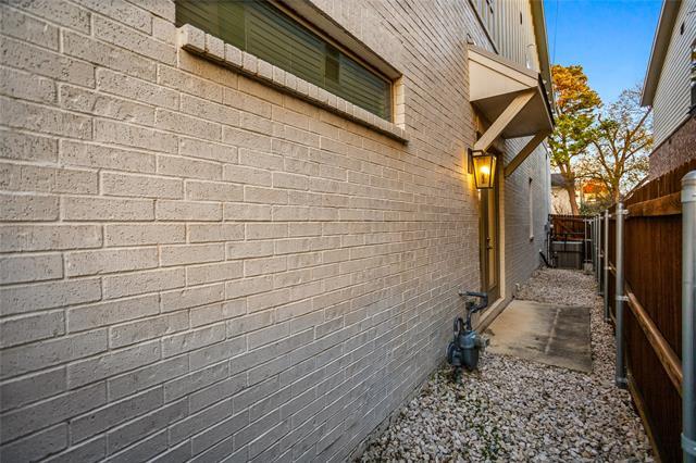 Building Photo - 203 Athenia Dr