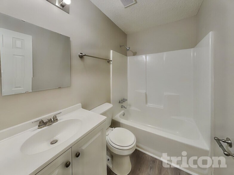 Building Photo - 7307 Hooksett Ct