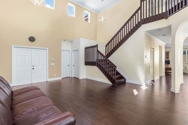 Building Photo - 1325 Camellia Cir