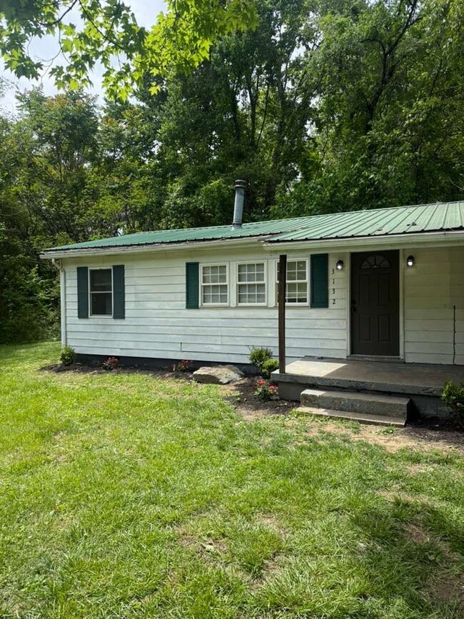 Building Photo - 3132 Knoxville Hwy