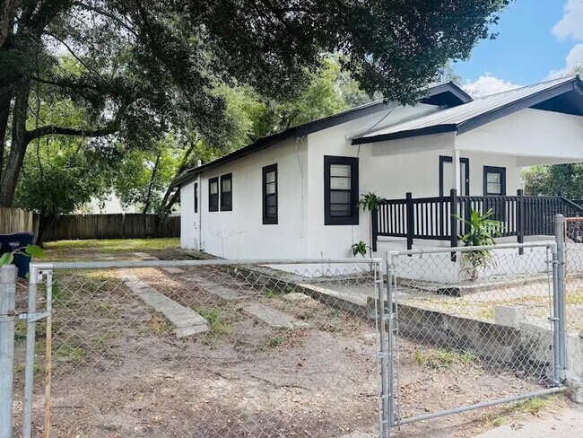 Building Photo - 3711 N 35th St