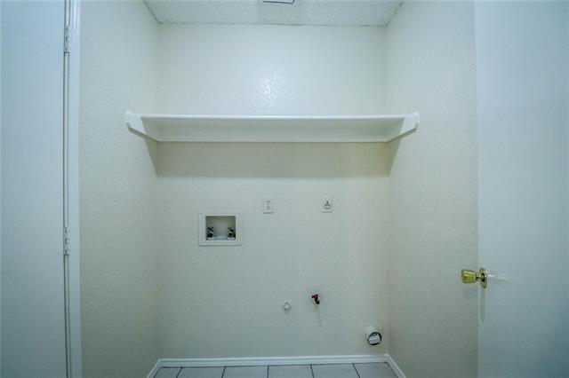 Building Photo - 2109 Lavender Ln