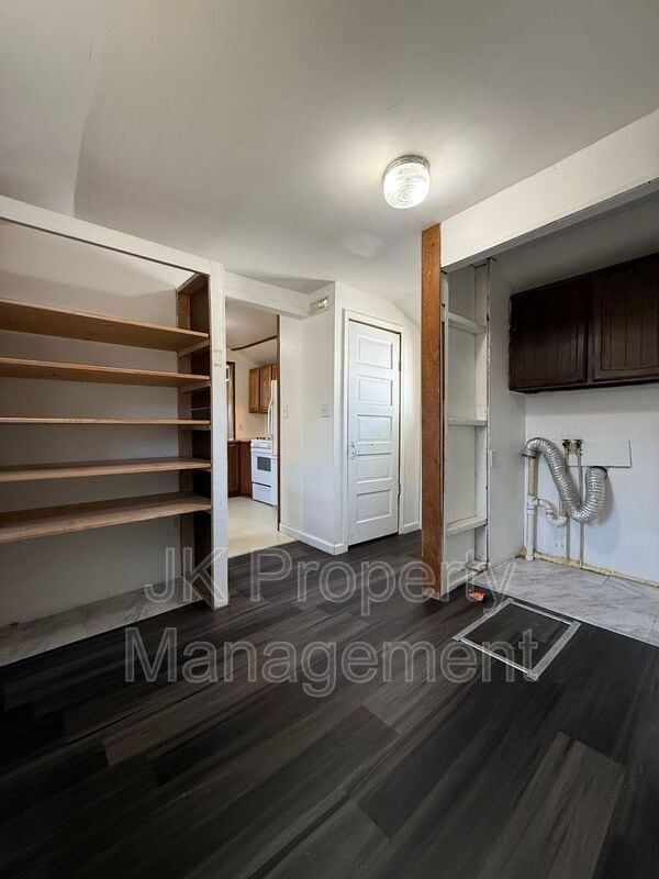 Building Photo - 1409 6th Ave NW