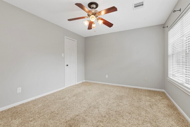 Building Photo - 16210 Chipstead Dr