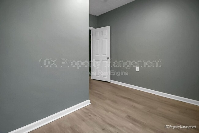 Building Photo - 2918 Azelda St