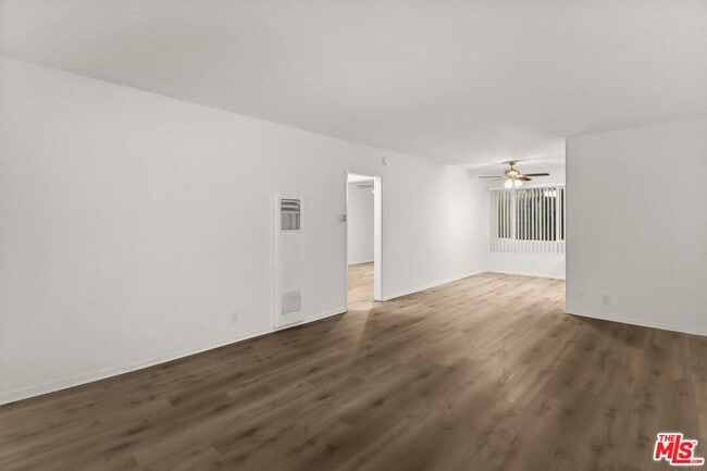 Building Photo - 11660 Chenault St