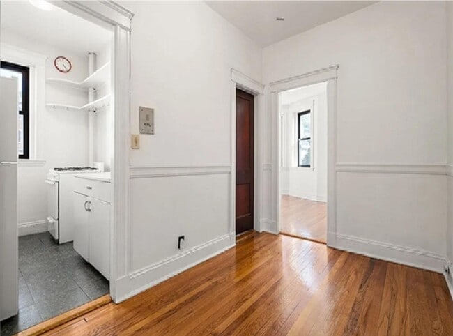 Building Photo - 69 Quint Ave