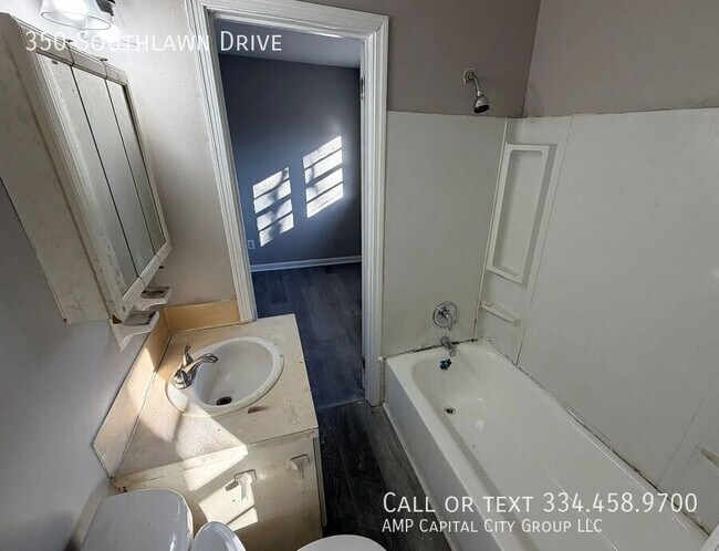 Building Photo - 350 Southlawn Dr