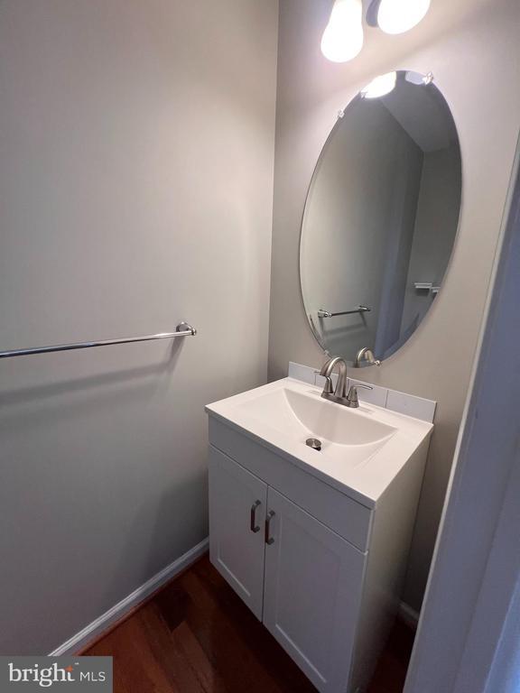 Building Photo - 1143 Mare St