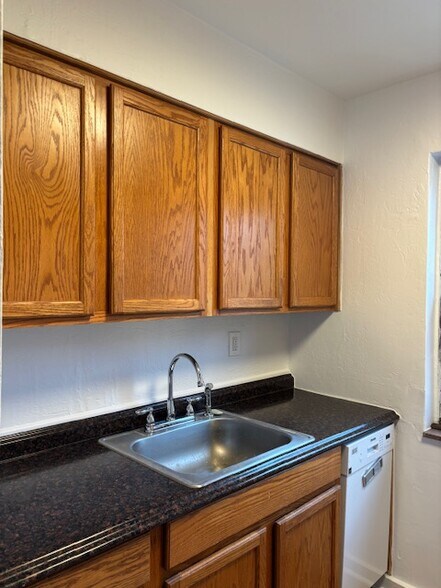 Building Photo - 5519 5th Ave