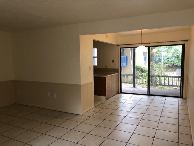 Building Photo - 2811 SW Archer Rd