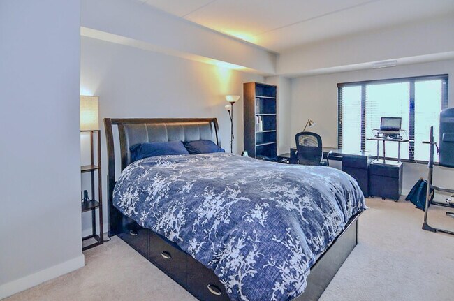 Building Photo - 111 N Ashley St