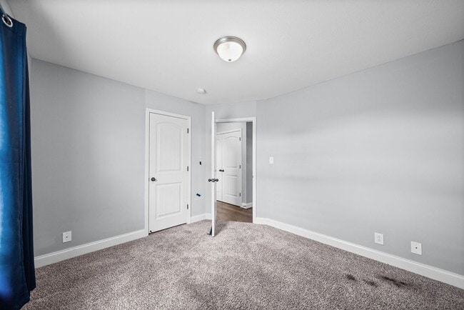 Building Photo - 771 Banister Dr