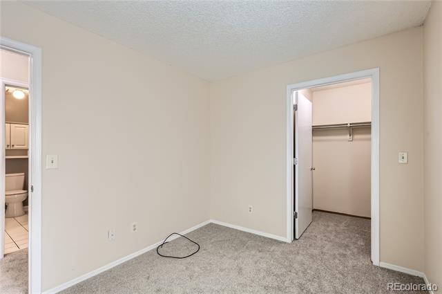 Building Photo - 10212 W 80th Dr