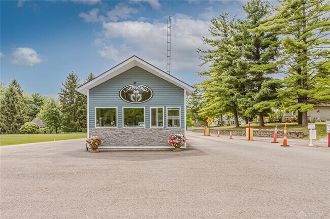 Building Photo - 679 Lakengren Dr