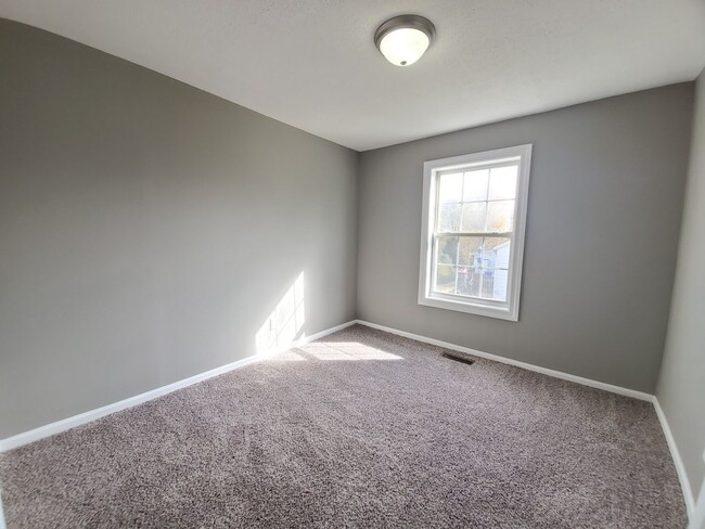 Building Photo - Great house for rent in Columbia!