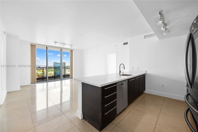 Building Photo - 90 SW 3rd St