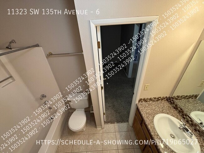 Building Photo - 11323 SW 135th Ave