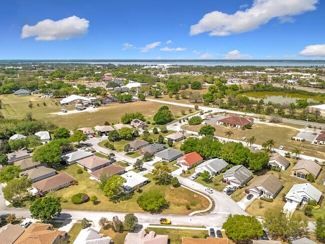 Building Photo - 2 Bedroom, 2 Bath | Lake Community | Dock & Boat Ramp Access