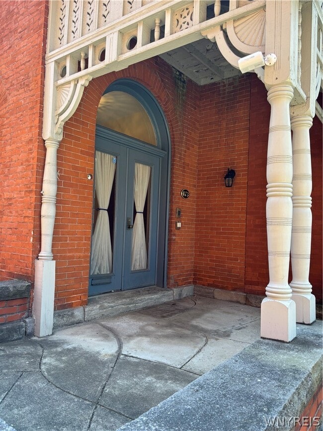 Building Photo - 473 Virginia St