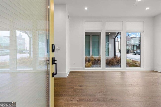 Building Photo - 255 High St