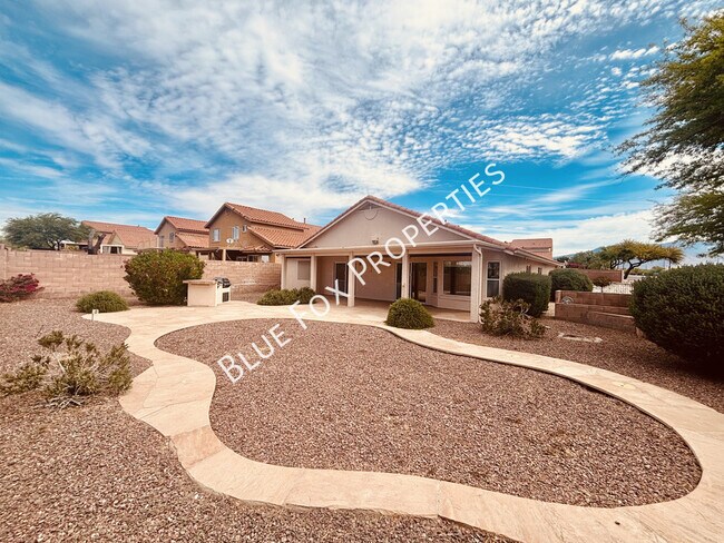 Building Photo - 10451 N Calle Verano Seco