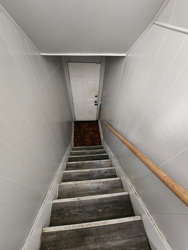 Building Photo - 105 Wilkinson Ave