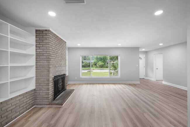Building Photo - 1417 NW 17th St