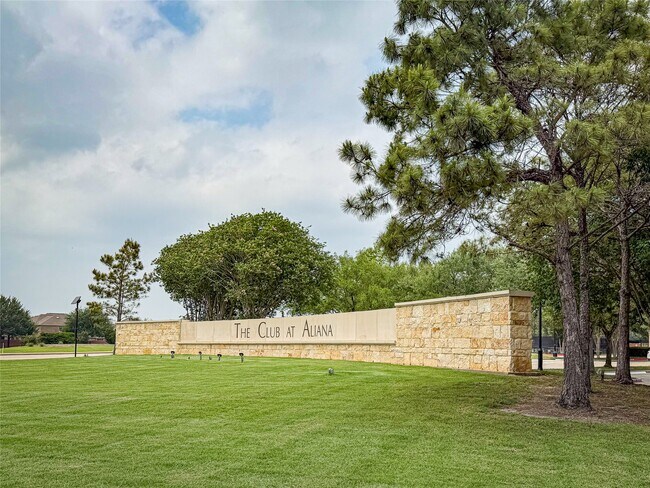 Building Photo - 10810 Poolman Pl