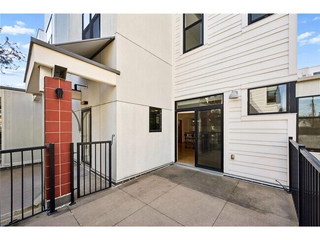 Building Photo - 2818 Aldrich Ave S