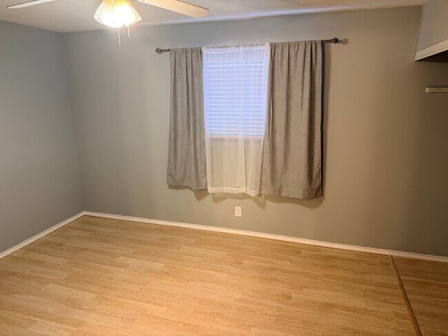 Building Photo - 663 Duke Ave