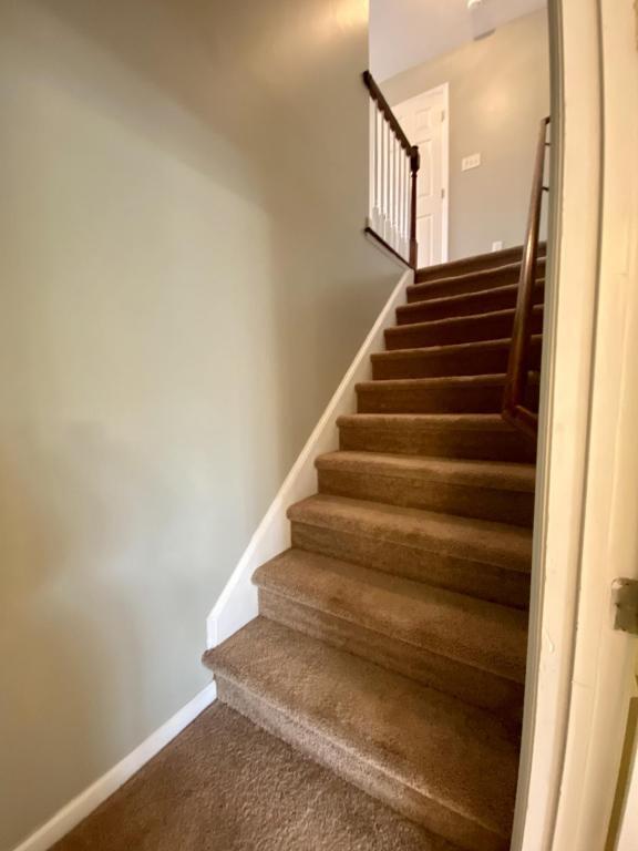 Building Photo - 8229 Foxtrail Dr