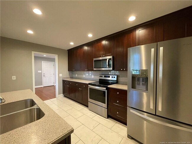 Building Photo - 445 Mcphee Dr