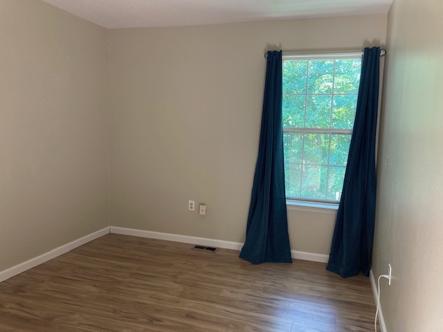 2nd bedroom - 1806 Poplar Ct