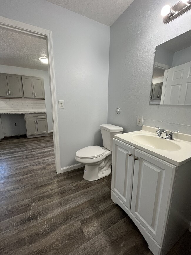 Building Photo - 119 S 8th St