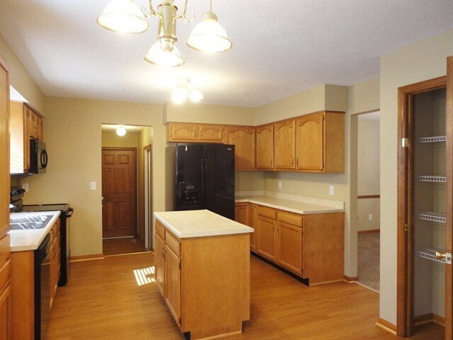 Building Photo - 3736 Maplebrooke Ln