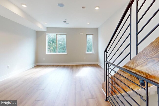 Building Photo - 2640 N Jessup St