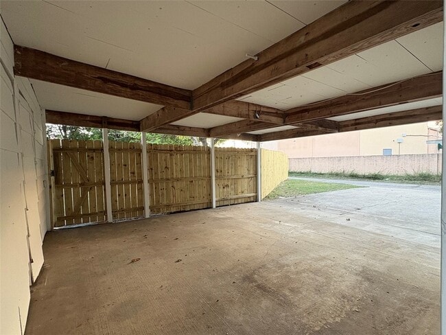 Building Photo - 2119 Quail Run