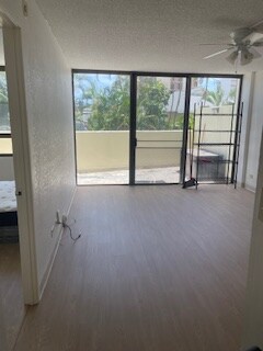 Building Photo - 1054 Green St