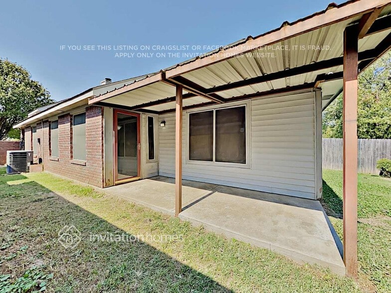 Building Photo - 6736 Driffield Cir E