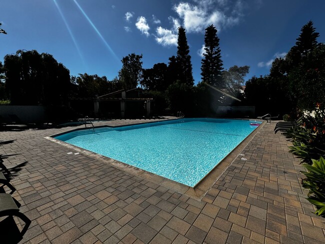 Building Photo - Remodeled Home in Irvine, Includes Attached 2 Car Garage