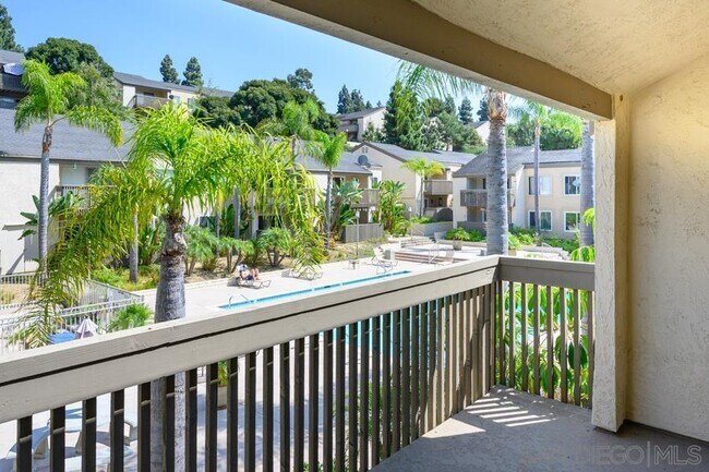 Building Photo - 8529 Villa La Jolla Dr