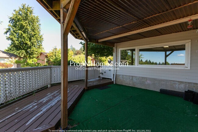 Building Photo - 8271 SW 184th Ave